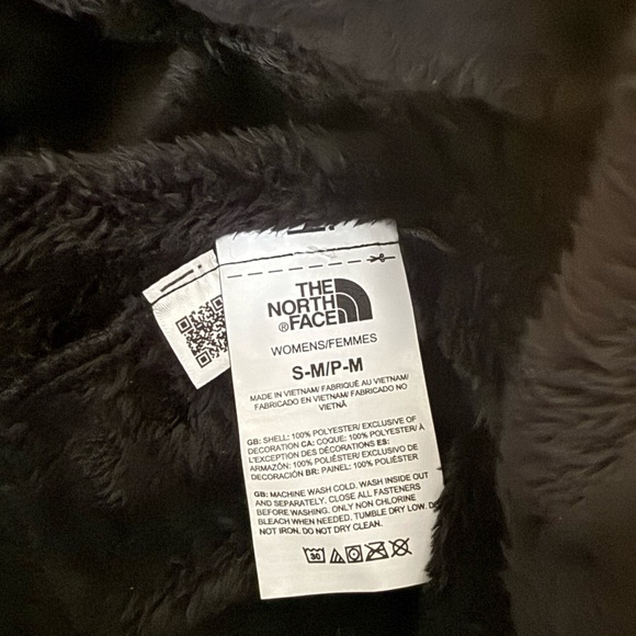 The North Face Womens Osito Black Beanie - Picture 3 of 3